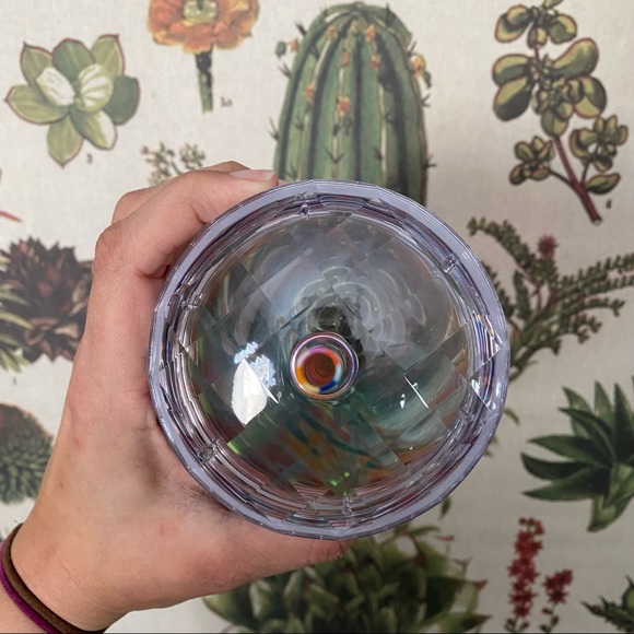 Starbucks Summer 2021 Rainbow Straw Kaleidoscope Pride 24oz Dome Lid Tumbler - Picture 9 of 11